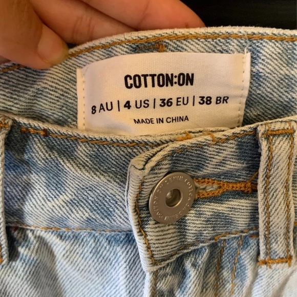 High rise ripped short - Picture 5 of 6